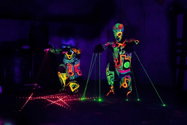 UV Dancers